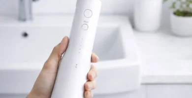 Irrigador dental portátil Panasonic EW-DJ26 (Serie 300) con boquilla y 5 niveles de presión, ideal para viaje y ortodoncia